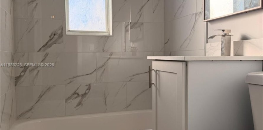 Apartment in Miami, Florida 2 bedrooms, 65.03 sq.m. № 2052993