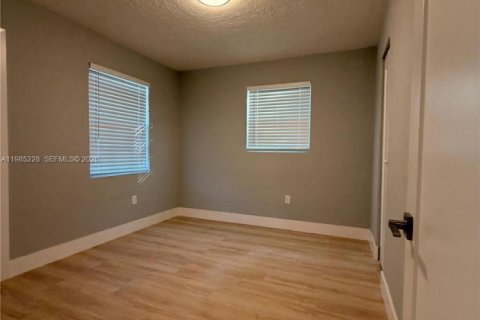 Apartment in Miami, Florida 2 bedrooms, 65.03 sq.m. № 2052993 - photo 4