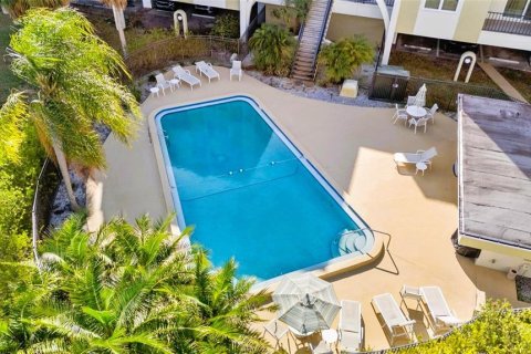 Condominio en venta en Saint Petersburg, Florida, 2 dormitorios, 97.55 m2 № 2198550 - foto 18