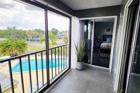 Condominio en venta en Saint Petersburg, Florida, 2 dormitorios, 97.55 m2 № 2198550 - foto 9
