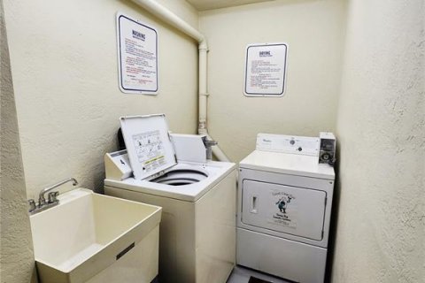 Condominio en venta en Saint Petersburg, Florida, 2 dormitorios, 97.55 m2 № 2198550 - foto 26