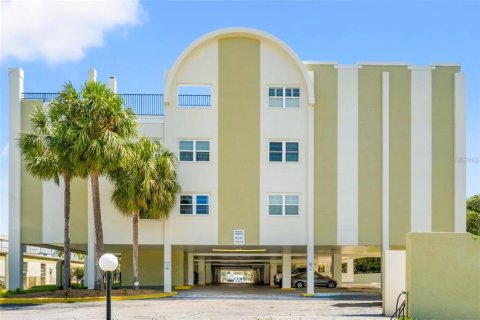 Condominio en Saint Petersburg, Florida, 2 dormitorios  № 2198550