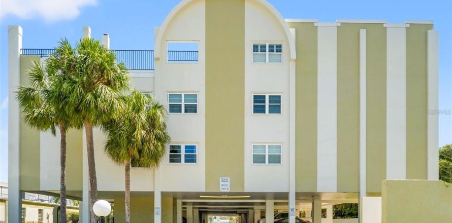 Condominio en Saint Petersburg, Florida, 2 dormitorios № 2198550