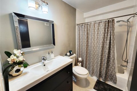 Condominio en venta en Saint Petersburg, Florida, 2 dormitorios, 97.55 m2 № 2198550 - foto 17