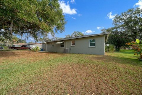 House in Ocala, Florida 3 bedrooms, 124.49 sq.m. № 2395910 - photo 9