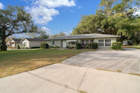 House in Ocala, Florida 3 bedrooms, 124.49 sq.m. № 2395910 - photo 7