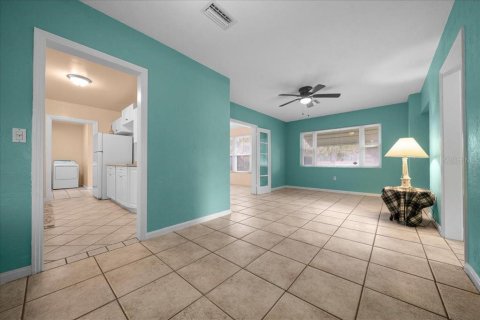 House in Ocala, Florida 3 bedrooms, 124.49 sq.m. № 2395910 - photo 19