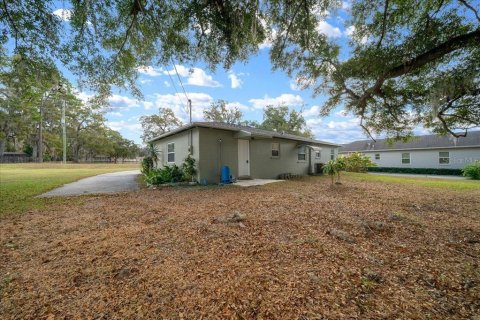 House in Ocala, Florida 3 bedrooms, 124.49 sq.m. № 2395910 - photo 15