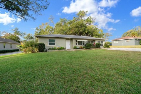 House in Ocala, Florida 3 bedrooms, 124.49 sq.m. № 2395910 - photo 4