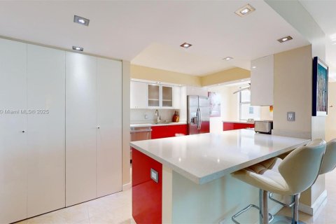 Copropriété à louer à Hallandale Beach, Floride: 2 chambres, 126.16 m2 № 1962637 - photo 3