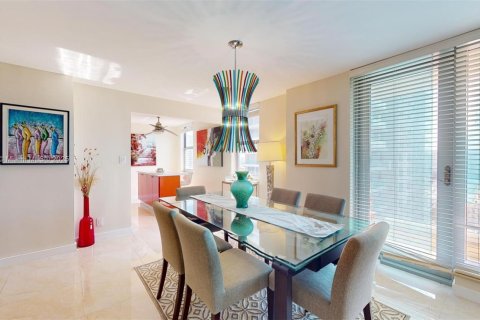 Copropriété à louer à Hallandale Beach, Floride: 2 chambres, 126.16 m2 № 1962637 - photo 21