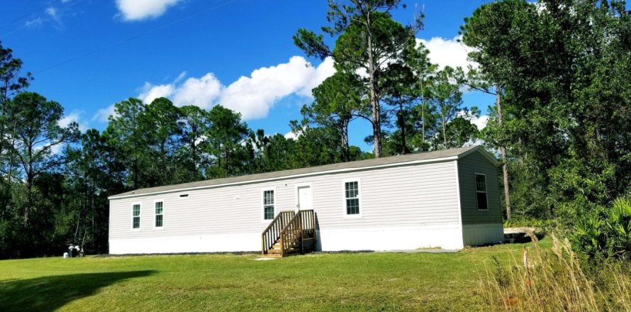 House in Georgetown, Florida 3 bedrooms, 105.91 sq.m. № 850847