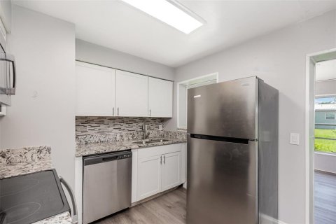 Casa en venta en Cocoa, Florida, 3 dormitorios, 93.65 m2 № 1883880 - foto 10