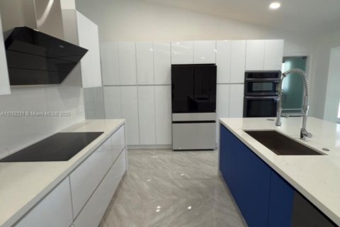 House in Southwest Ranches, Florida 5 bedrooms, 199.74 sq.m. № 1862802 - photo 25