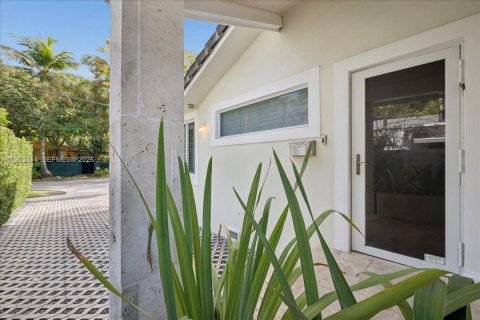 Снять в аренду виллу или дом в Майами, Флорида 4 спальни, 170.85м2, № 2006468 - фото 23