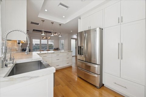 Снять в аренду виллу или дом в Майами, Флорида 4 спальни, 170.85м2, № 2006468 - фото 3