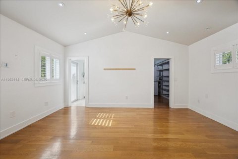 Снять в аренду виллу или дом в Майами, Флорида 4 спальни, 170.85м2, № 2006468 - фото 7