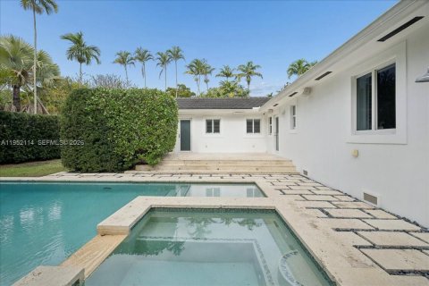 Снять в аренду виллу или дом в Майами, Флорида 4 спальни, 170.85м2, № 2006468 - фото 28