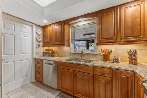 House in Valrico, Florida 3 bedrooms, 172.24 sq.m. № 2321363 - photo 6