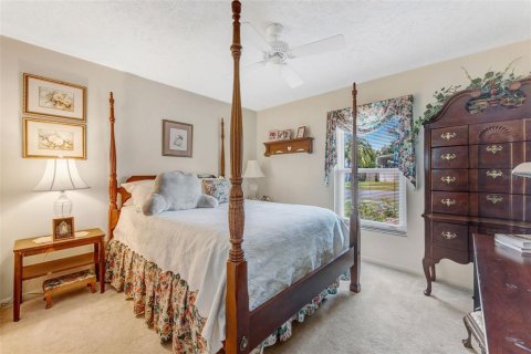 House in Valrico, Florida 3 bedrooms, 172.24 sq.m. № 2321363 - photo 23