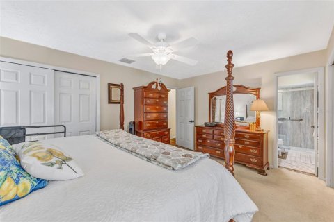 House in Valrico, Florida 3 bedrooms, 172.24 sq.m. № 2321363 - photo 21