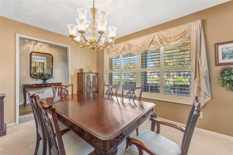 House in Valrico, Florida 3 bedrooms, 172.24 sq.m. № 2321363 - photo 16