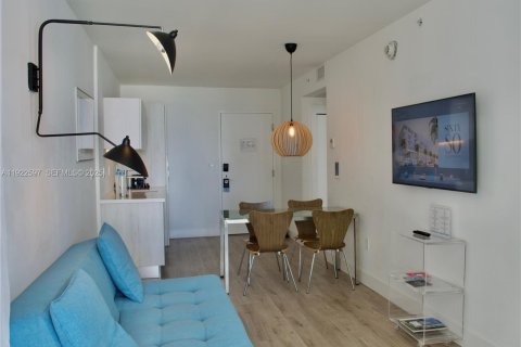 Condo in Miami Beach, Florida, 1 bedroom  № 1976689 - photo 7