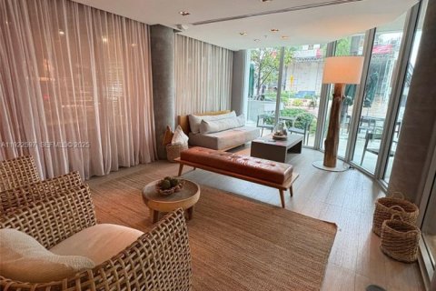 Condo in Miami Beach, Florida, 1 bedroom  № 1976689 - photo 3