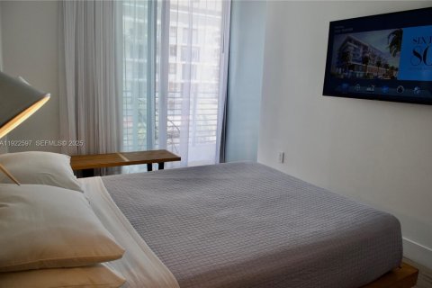 Condo in Miami Beach, Florida, 1 bedroom  № 1976689 - photo 17