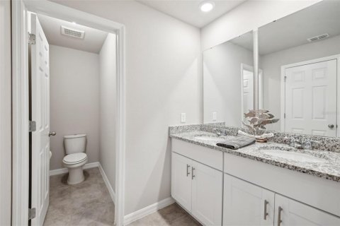 Townhouse in Ocoee, Florida 3 bedrooms, 167.97 sq.m. № 1688467 - photo 2