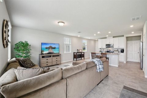 Townhouse in Ocoee, Florida 3 bedrooms, 167.97 sq.m. № 1688467 - photo 21