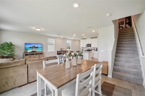 Townhouse in Ocoee, Florida 3 bedrooms, 167.97 sq.m. № 1688467 - photo 23