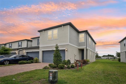 Townhouse in Ocoee, Florida 3 bedrooms, 167.97 sq.m. № 1688467 - photo 4