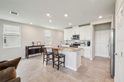 Townhouse in Ocoee, Florida 3 bedrooms, 167.97 sq.m. № 1688467 - photo 18