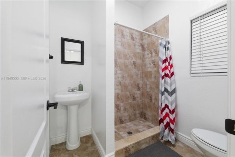 Villa ou maison à vendre à Tampa, Floride: 3 chambres, 121.89 m2 № 1998485 - photo 8