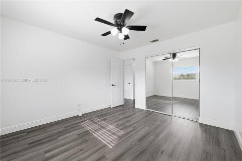 Villa ou maison à vendre à Tampa, Floride: 3 chambres, 121.89 m2 № 1998485 - photo 16