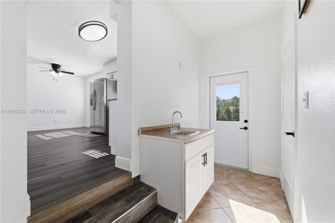 Villa ou maison à vendre à Tampa, Floride: 3 chambres, 121.89 m2 № 1998485 - photo 9