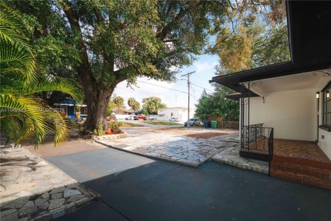Villa ou maison à vendre à Tampa, Floride: 3 chambres, 121.89 m2 № 1998485 - photo 17