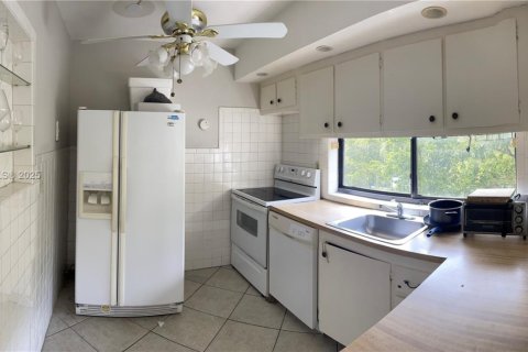 Condo in Sunny Isles Beach, Florida, 1 bedroom  № 1812179 - photo 4