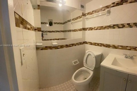 Condo in Sunny Isles Beach, Florida, 1 bedroom  № 1812179 - photo 6