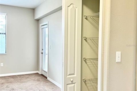 Condo in Davenport, Florida, 2 bedrooms  № 1551332 - photo 15