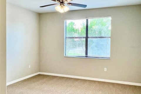 Condo in Davenport, Florida, 2 bedrooms  № 1551332 - photo 16