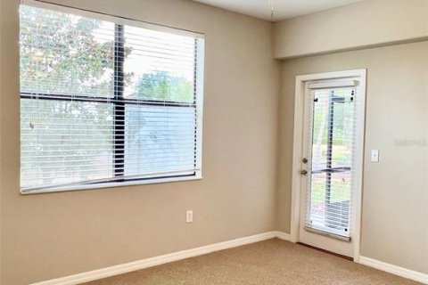 Condo in Davenport, Florida, 2 bedrooms  № 1551332 - photo 17