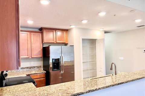 Condo in Davenport, Florida, 2 bedrooms  № 1551332 - photo 12