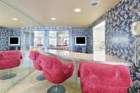 Condominio en alquiler en Miami, Florida, 1 dormitorio, 181.16 m2 № 2037523 - foto 7