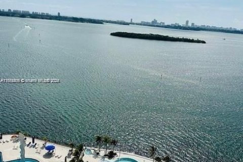 Condominio en alquiler en Miami, Florida, 1 dormitorio, 181.16 m2 № 2037523 - foto 12