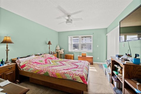 Condo in Cocoa Beach, Florida, 2 bedrooms  № 1765445 - photo 23