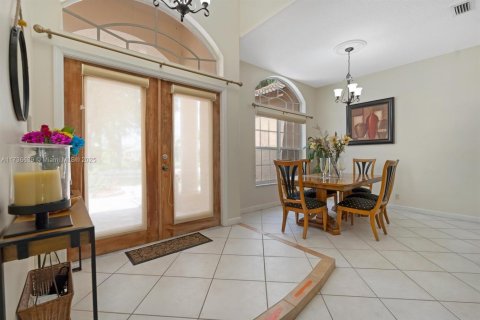 Villa ou maison à vendre à Royal Palm Beach, Floride: 3 chambres, 158.68 m2 № 1984102 - photo 4