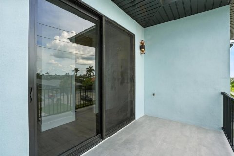 Casa en venta en Punta Gorda, Florida, 3 dormitorios, 215.16 m2 № 1917285 - foto 24