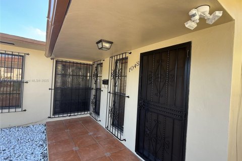 Снять в аренду виллу или дом в Майами, Флорида 3 спальни, 181.9м2, № 1957087 - фото 7